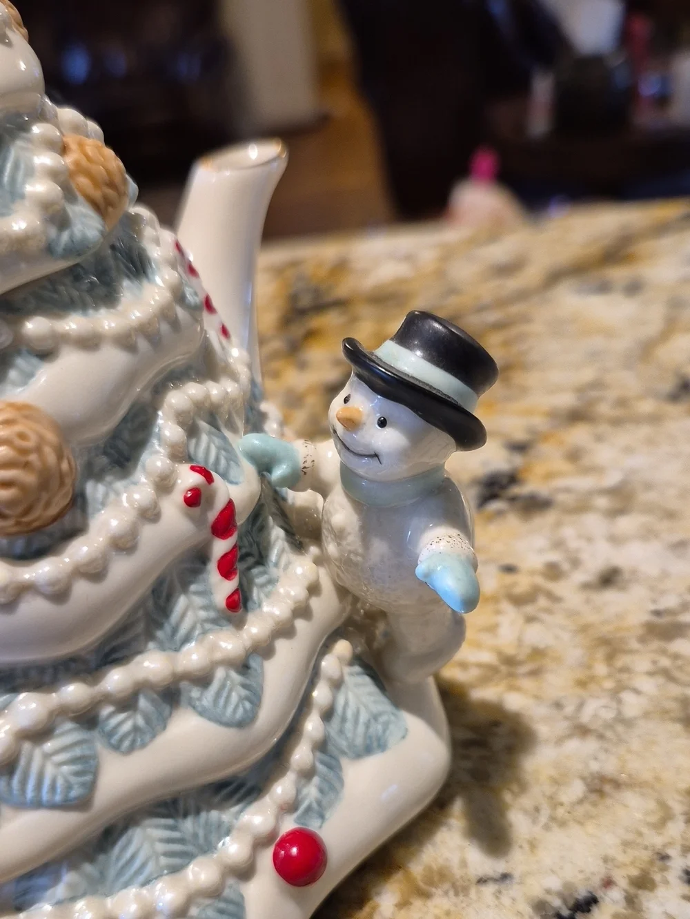 Lenox Christmas Tree With Snowmen Tea Pot. Vintage Piece.(#3030E)